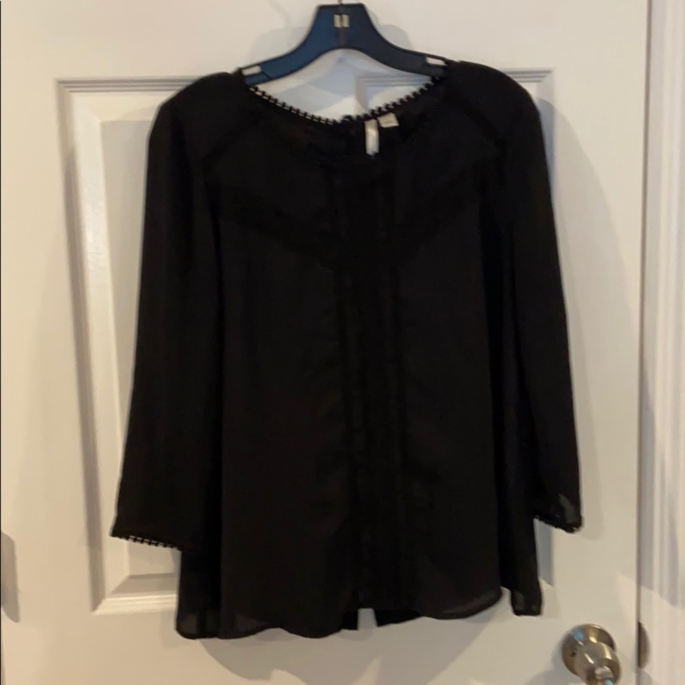 Lauren Conrad black button back top